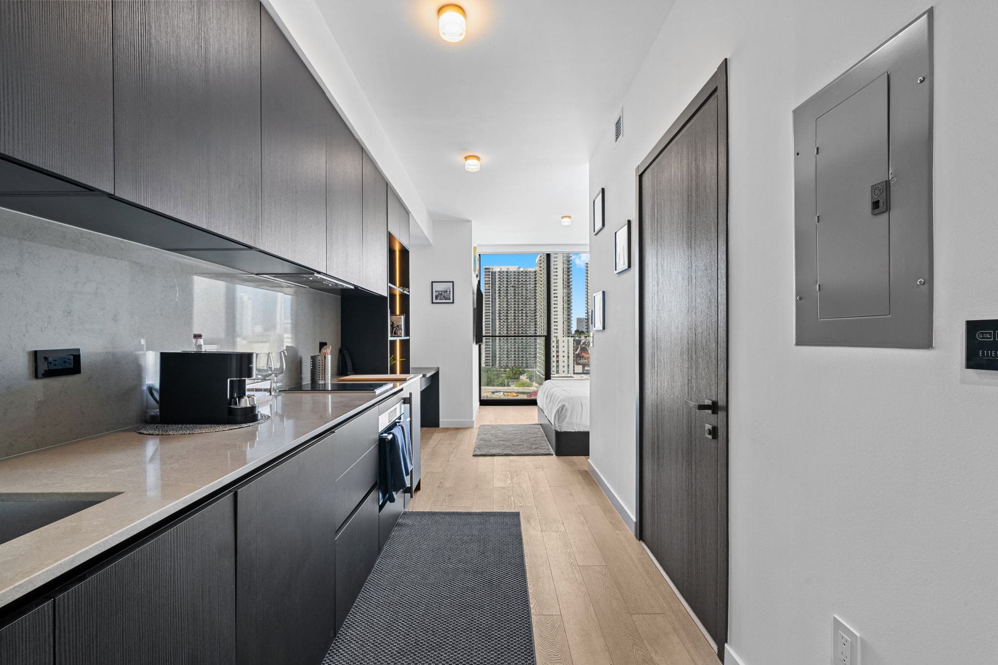 15th Floor Suite E11EVEN Retreat Near Miami Worldcenter