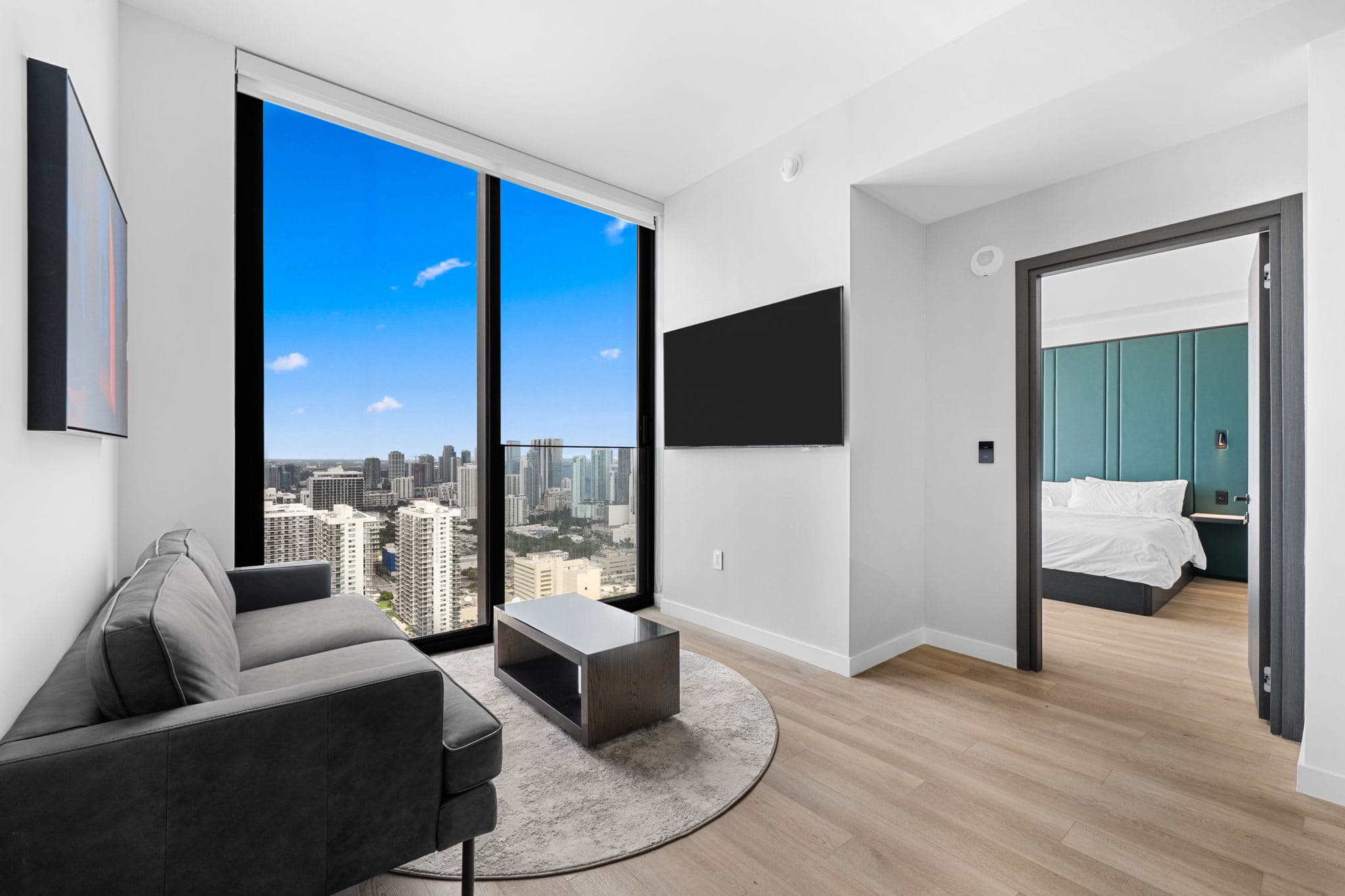 45th Floor E11EVEN Skyline & Rooftop Pool