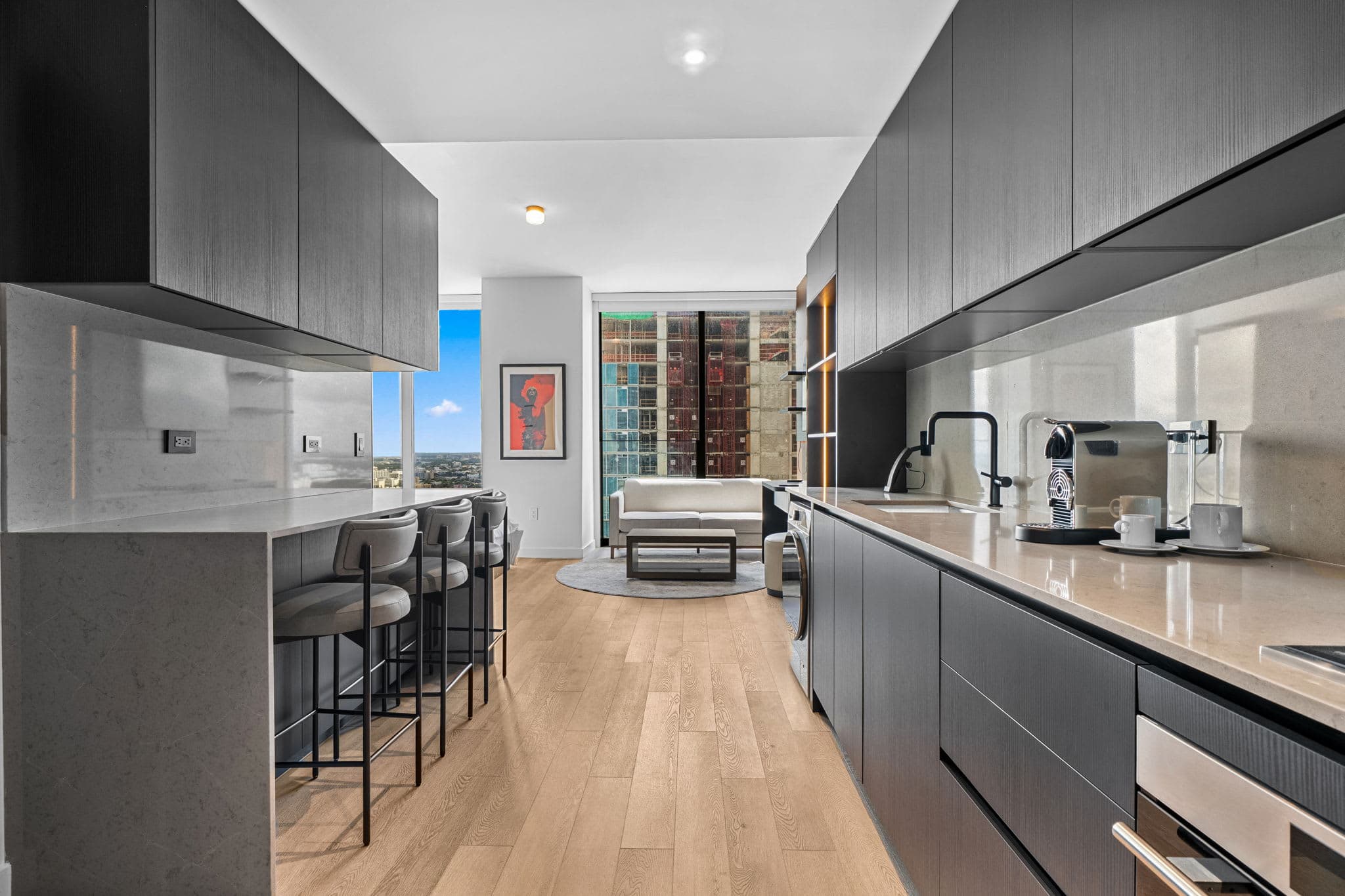 E11EVEN Executive Level Suite | Pool & City Views