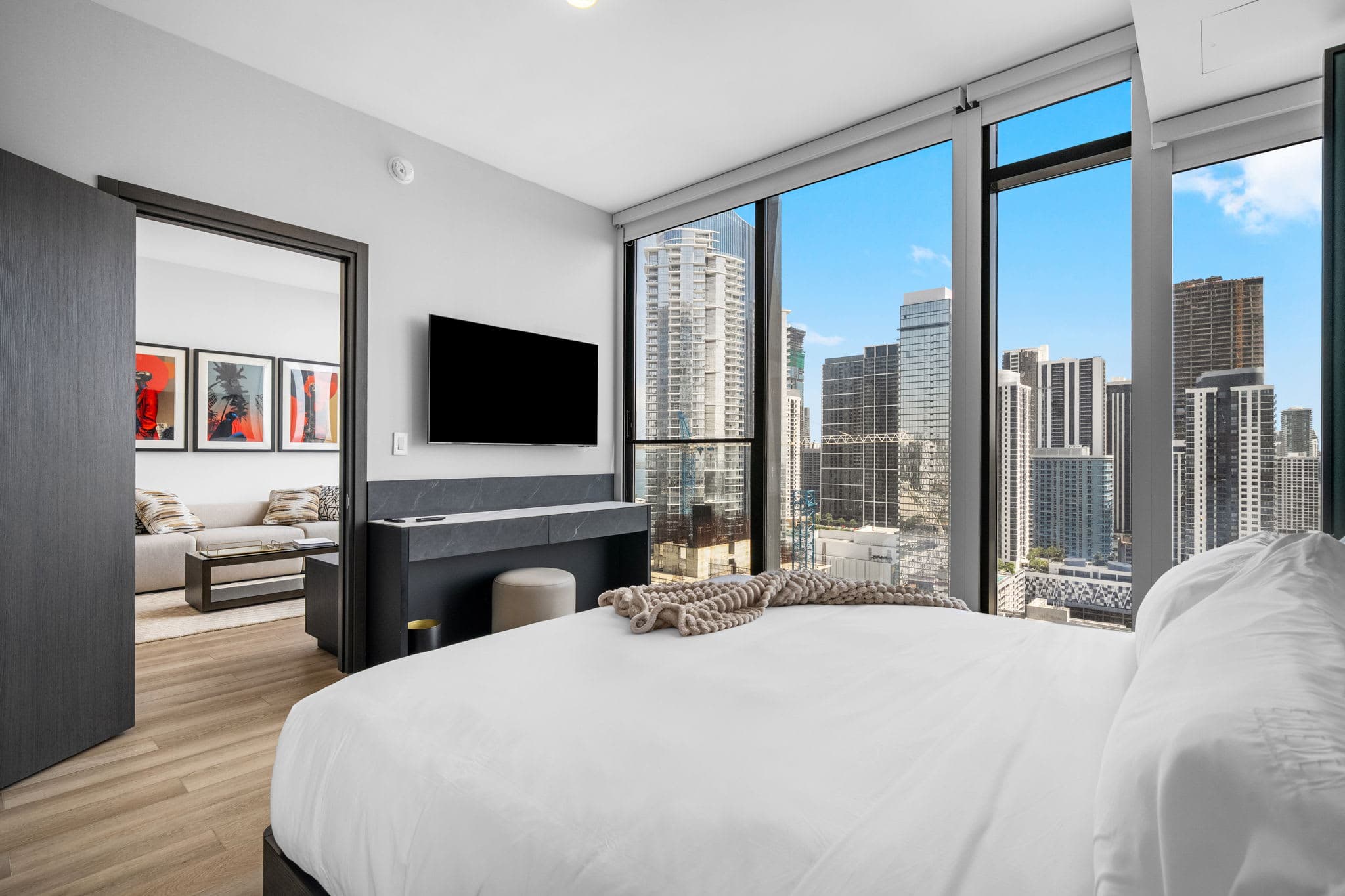32nd Floor E11EVEN with Rooftop Pool & Skyline Views