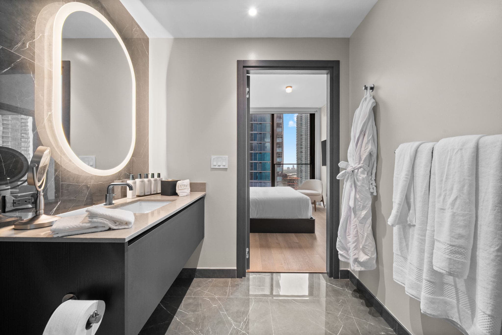 33rd Floor Stunning Suite at E11EVEN Rooftop Pool Balcony Gym