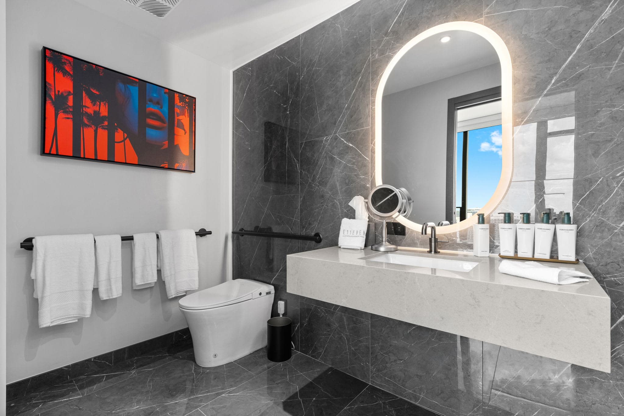 Luxury E11EVEN 35th Floor Suite w/ City & Bay View