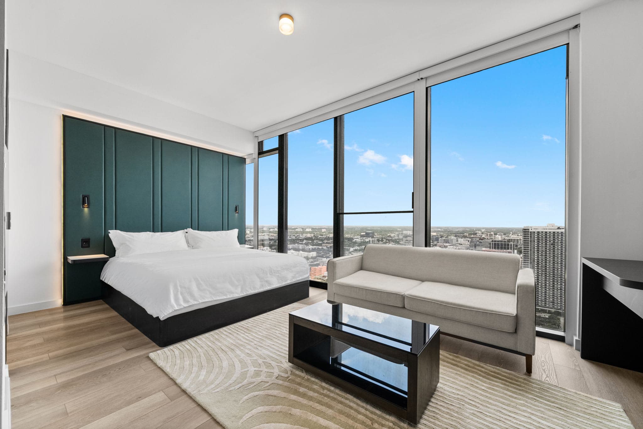 Luxury E11EVEN 35th Floor Suite w/ City & Bay View