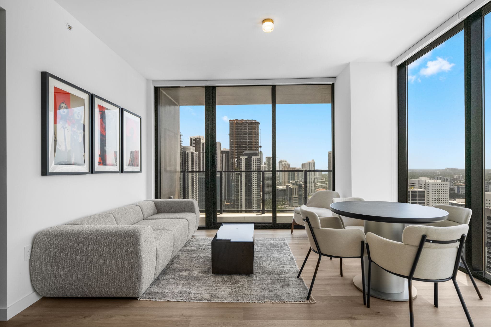 31st Floor E11EVEN | 2BR Skyline Suite + Pool